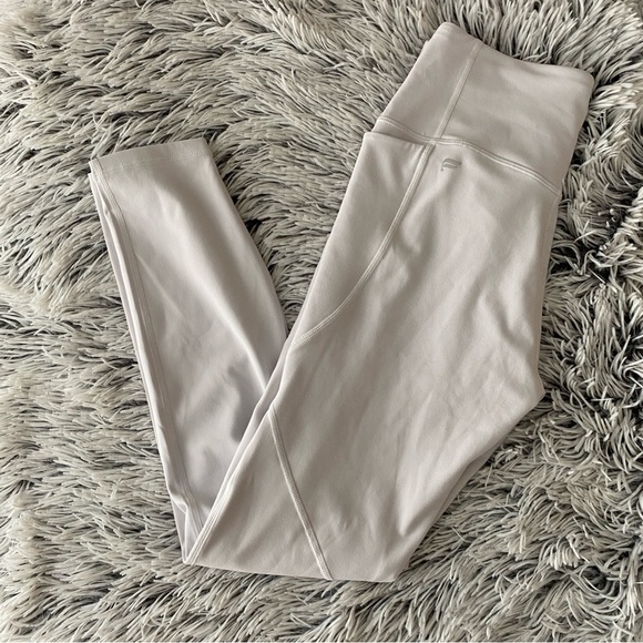 Fabletics High-Waisted Oasis Crossover 7/8 Legging, size XS - Picture 3 of 6